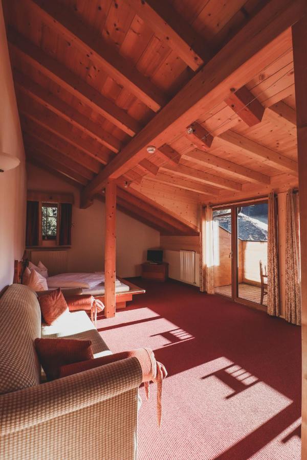 Skihotel Weiberhimmel San Nicolò d'San Nicolò d'Ultimo Eksteriør billede