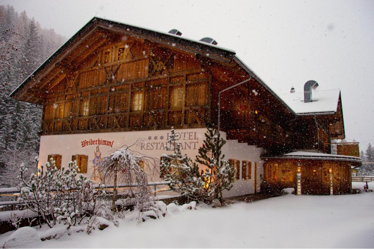 Skihotel Weiberhimmel San Nicolò d'San Nicolò d'Ultimo Eksteriør billede